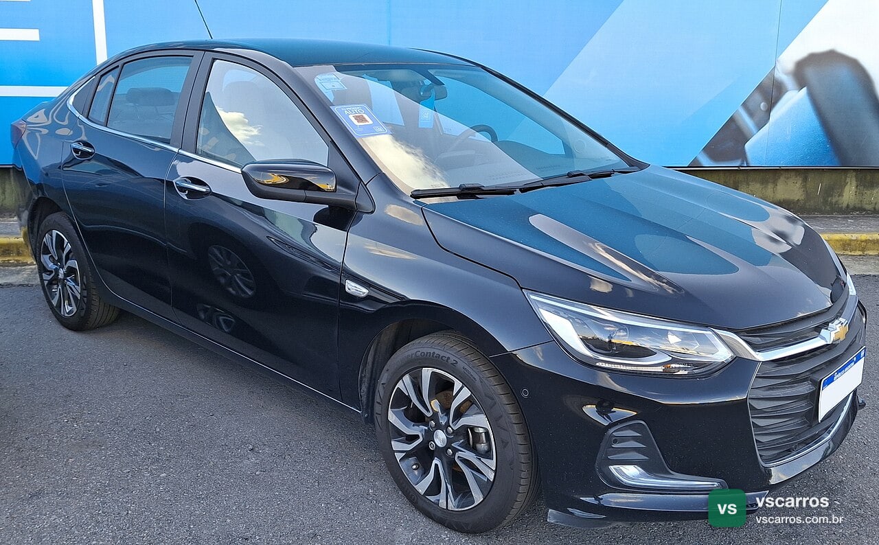 Frente do Chevrolet Onix Plus